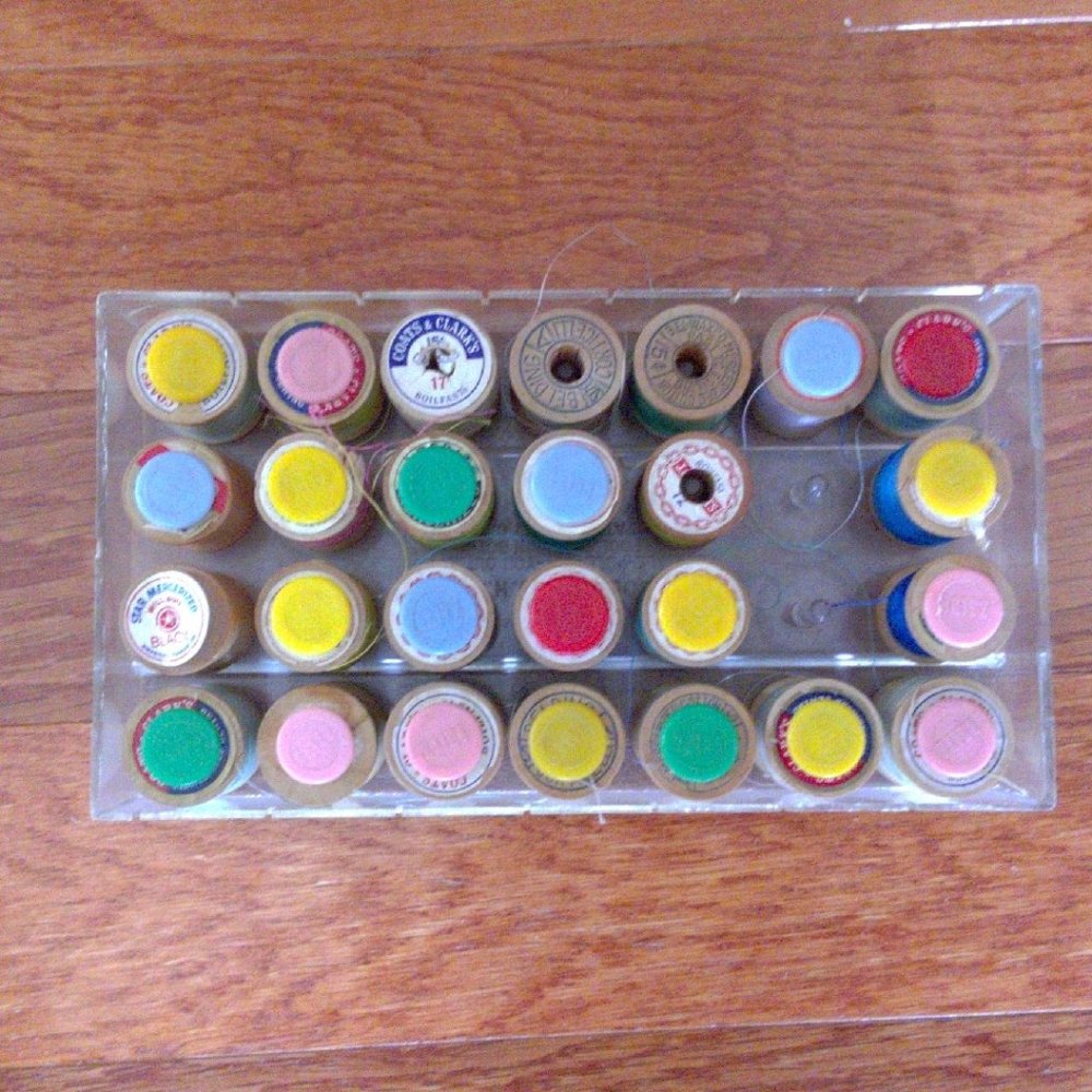 Vintage Collection of 37 Wooden Spools of Thread and Stacking Trays - Picture 2 of 5